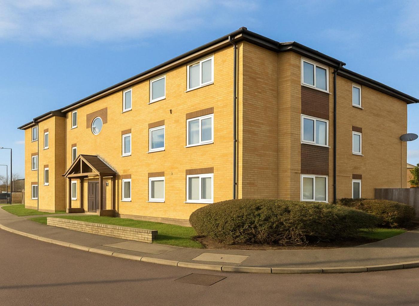 Apartment 2 Bed Flat In Bridge